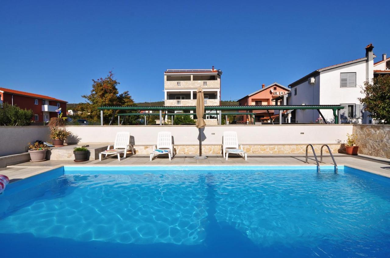Apartment Tony With Private Pool ซูโกชัน ภายนอก รูปภาพ